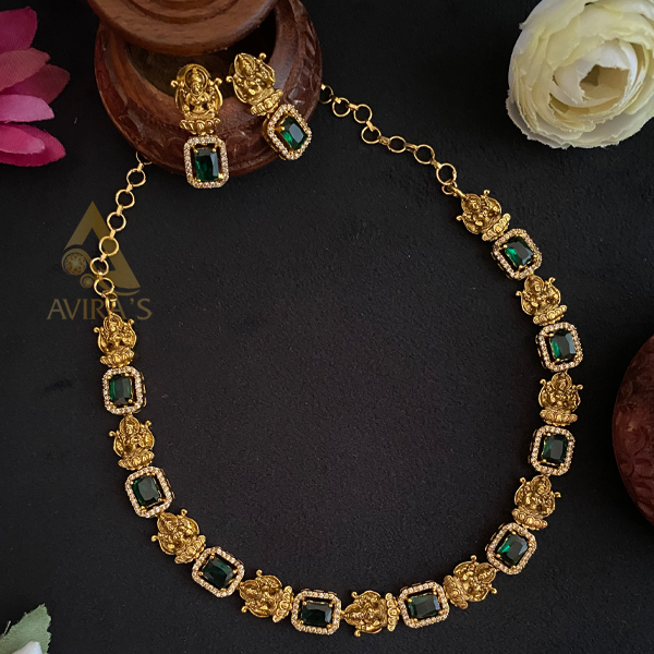 Green Block Nagasi Antique Necklace
