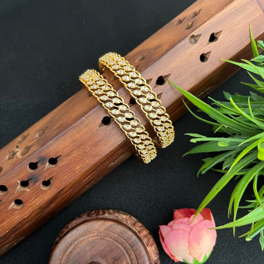 DIAMOND REPLICA WHITE STONE BANGLE