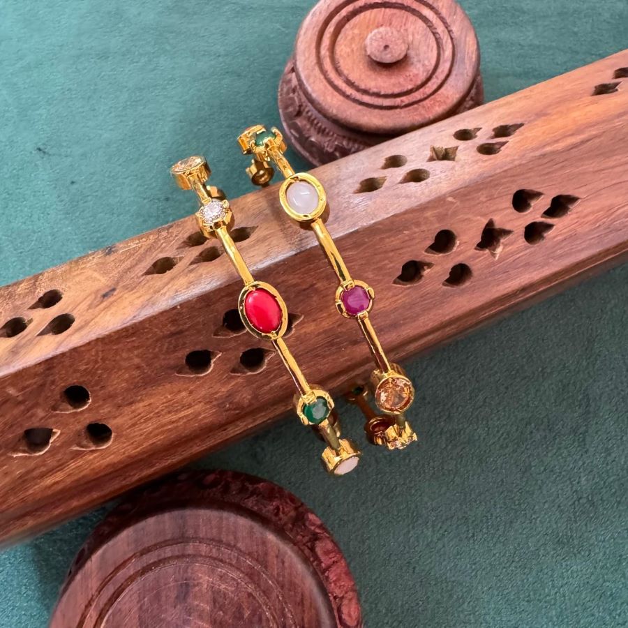 NAVARATHNA BANGLES BIG STONE