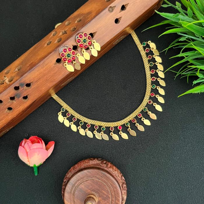 YELAKKA MODEL NEECKLACE